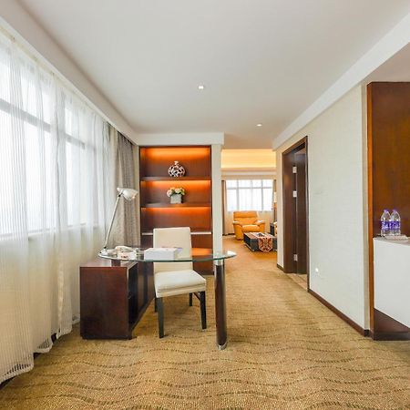 Zhengzhou Yuehai Hotel מראה חיצוני תמונה