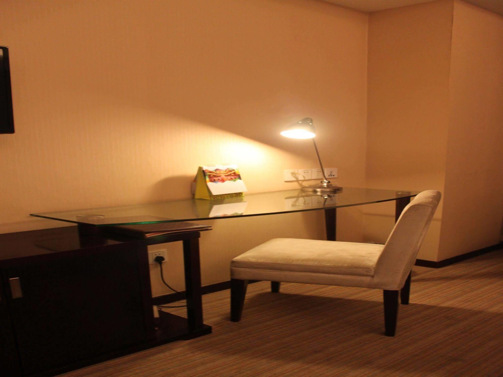 Zhengzhou Yuehai Hotel מראה חיצוני תמונה